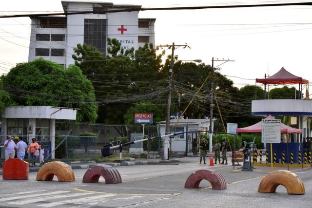 Imagen del hospital Naval en Guayaquil.