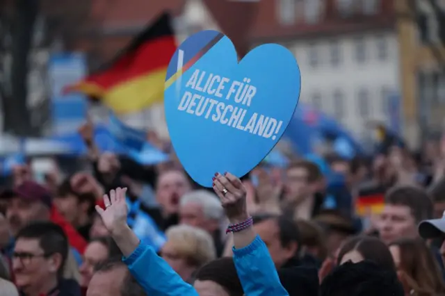 Un cartel de Alice für Deustchland en un mitin de AfD.