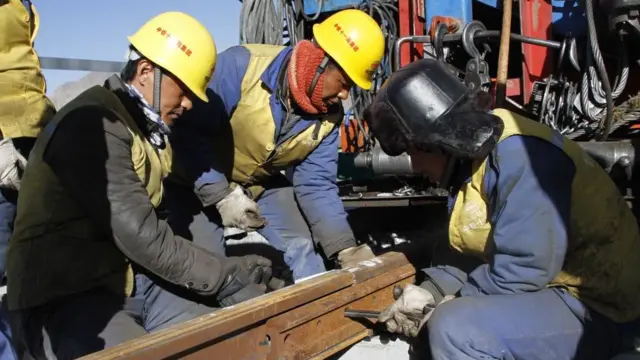 Кытай-Кыргызстан-Өзбекстан темир жолунун узундугу 430 чакырымдан ашмакчы