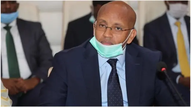 Wasiirka Warfaafinta Soomaaliya, Cusmaan Abuukar Dubbe