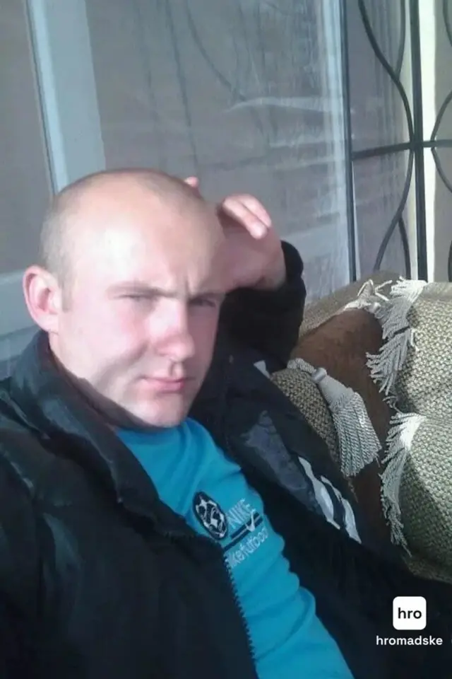 Чоловік у куртці 