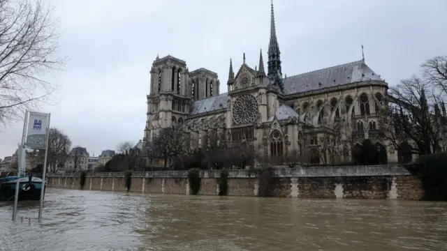 наводнение в Париже