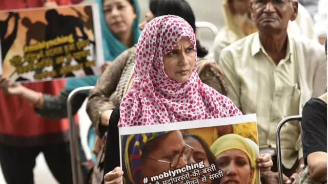 গণপিটুনিতে হত্যা বা 'লিঞ্চিংৰ এর বিরুদ্ধে দিল্লিতে নাগরিক অধিকার মঞ্চ-র সদস্যদের প্রতিবাদ বিক্ষোভ