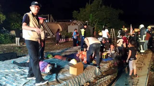At least 17 people died in a train accident in Taiwan
