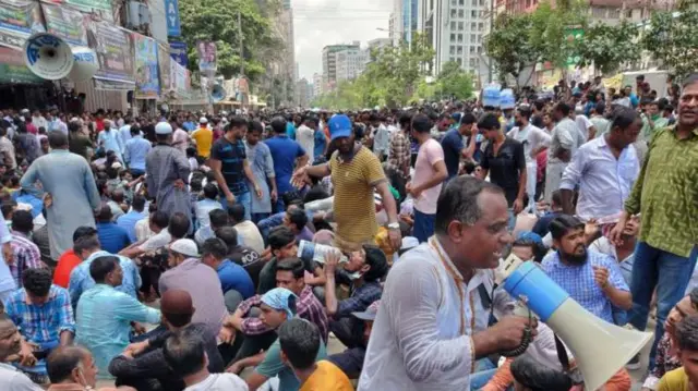 নিয়মিত কর্মসূচি পালন করছে বিএনপি