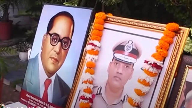 सीएम नायब सिंह सैनी पूरन कुमार के घर उन्हें श्रद्धांजलि देने पहुंचे थे. 