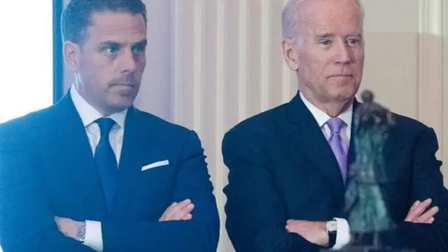 هانتر بایدن به همراه پدرش جو بایدن در سال ۲۰۱۶