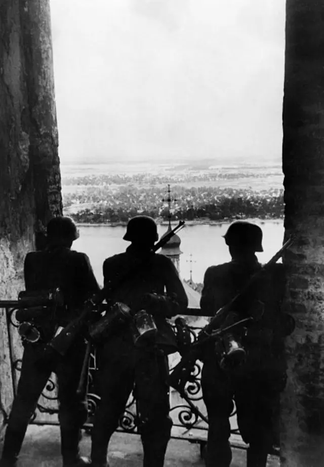 бнімці в Києві, 1941