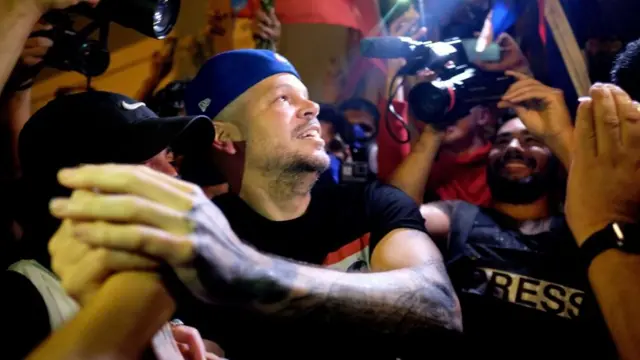Residente habla con BBC Mundo sobre su canción 