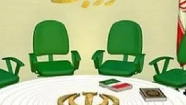 شورای نگهبان دوازده عضو دارد. اعضای حقوقدانان شورا پس از معرفی از سوی رئیس قوه قضائیه که خود منصوب رهبر است، با رای نمایندگان مجلس که نامزدی آنها از سوی شورای نگهبان تایید شده بوده، برای یک دوره شش ساله انتخاب می‌شوند