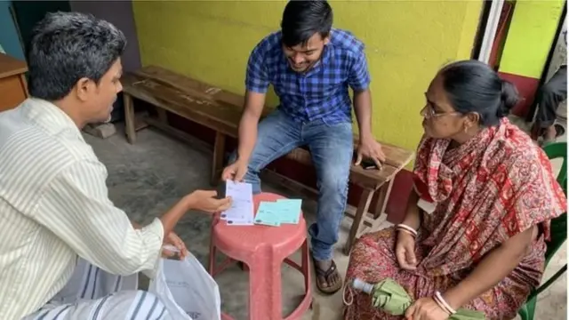 জাতীয় নাগরিক পঞ্জী নিয়ে আতঙ্ক রয়েছে পশ্চিমবঙ্গের অনেক মানুষের মধ্যে