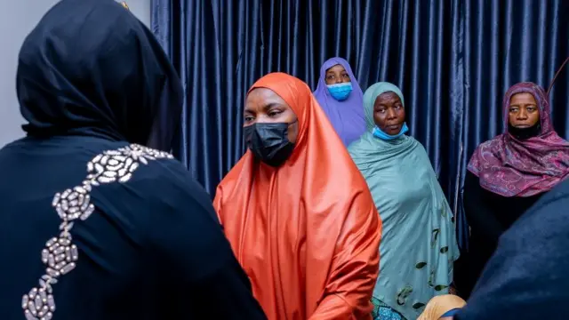 Aisha Buhari visit Chief of Army staff family