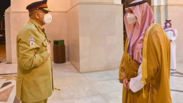 पाकिस्तानी सेना प्रमुख और सऊदी क्राउन प्रिंस