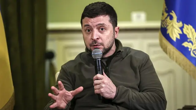 Volodimir Zelenskiy basın toplantısında, 12 March 2022