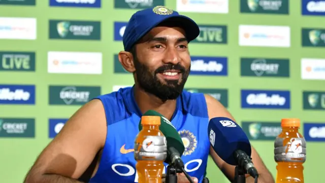 दिनेश कार्तिक