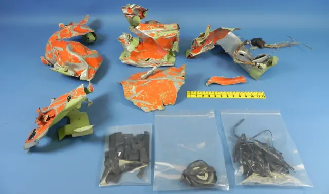 Restos del avión analizados por Estados Unidos.