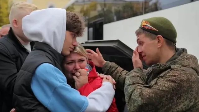 P﻿utin wuxuu heegan geliyay ciidamadiisa keydka ah