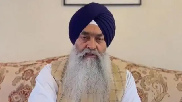 குருத்வாராவில் ஆண் வேடமிட்டு திருமணம் செய்த தன்பாலின தம்பதி – சர்ச்சை வெடித்தது ஏன்?