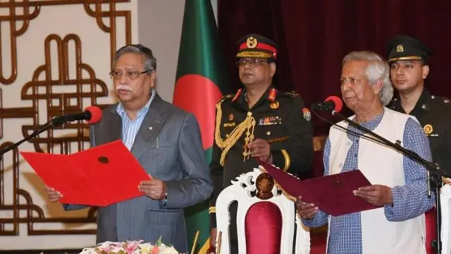 গত ৮ই অগাস্ট দায়িত্ব নেন অধ্যাপক ইউনূসের নেতৃত্বে নতুন অন্তর্বর্তীকালীন সরকার