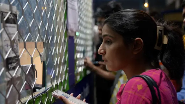 हर साल इस सीजन में ऐसी भीड़ देखी जाती है.