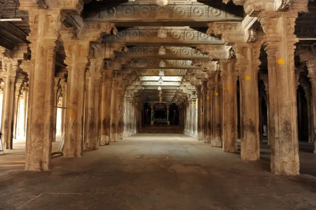 புயலை எப்படி மன்னர்கள் எதிர்கொண்டார்கள்