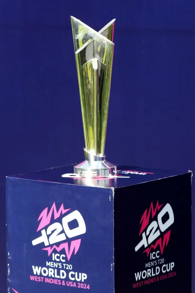 आईसीसी टी२० विश्वकपको ट्रफी