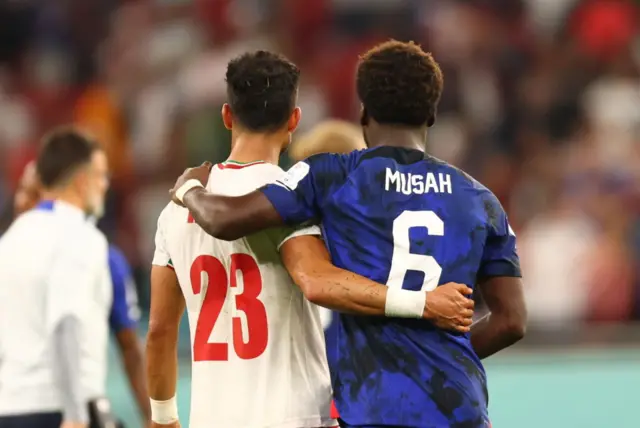 Америкалык Юнус Муса ирандык Рамин Резаэян менен матчтан кийин