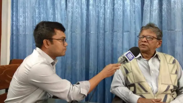 বিবিসি'র সাথে কথা বলছেন আনোয়ারুল কাদির