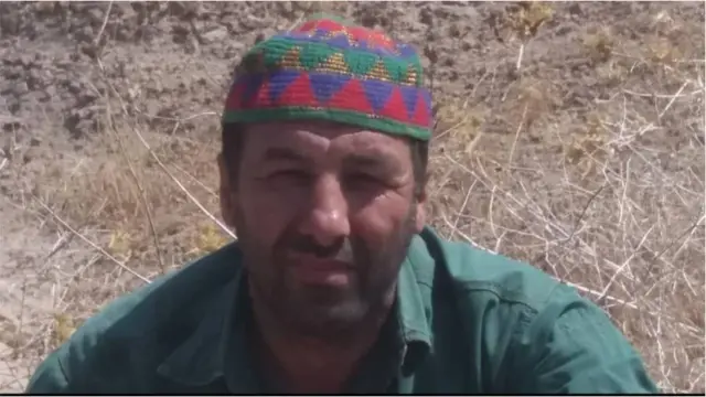 کلان نسیم افغانی بر سر ابوالفظل عموزاده