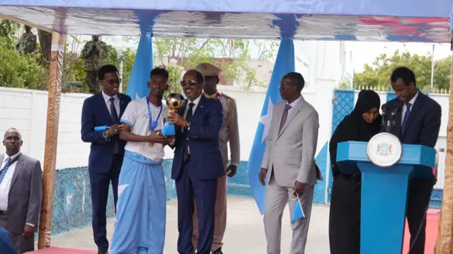 Gool hayaha xulka qaranka oo billad ka guddoomay madaxweyne Xasan Sheekh