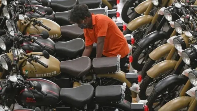 रॉयल एनफील्ड, भारत, महिंद्रा