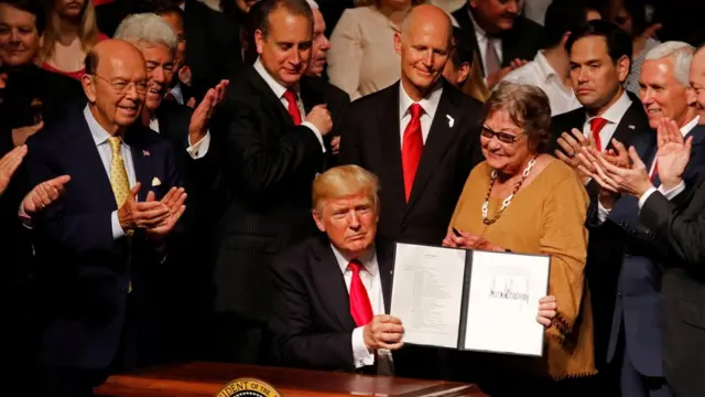 Трамп в Майами после подписания меморандума о новой политике в отношении Кубы