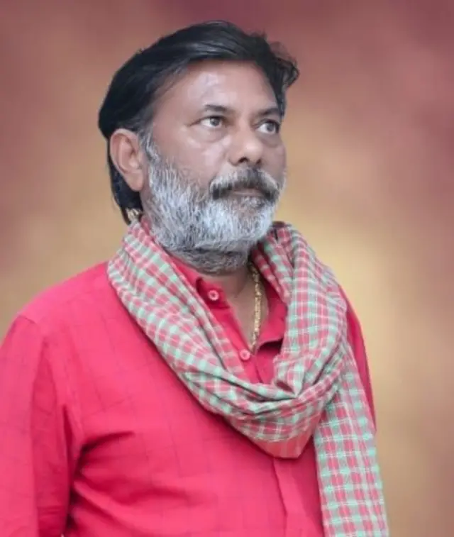 लेखक पवन भगत म्हणाले की, ही एकप्रकारे अघोषित आणीबाणी आहे.