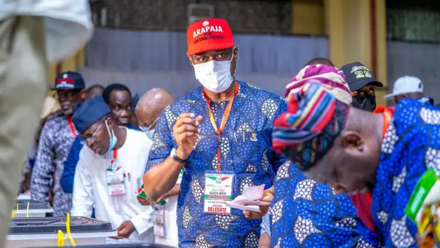 Aworan Gomina Seyi Makinde nlasiko idibo