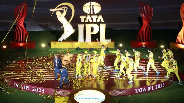 சென்னை சூப்பர் கிங்ஸ், ஐபிஎல் டி20, குஜராத் டைட்டன்ஸ், தோனி