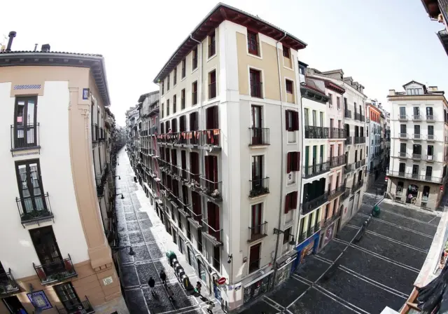 пустой центр Памплоны