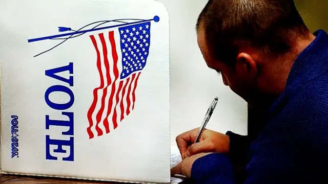 Man voting for the US mid-terms