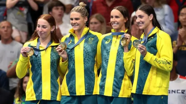 australijski ženski plivački četverac na 100 metara