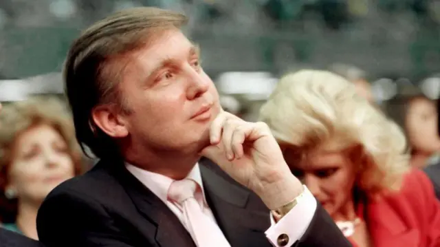 Donald Trump durante un evento en 1998