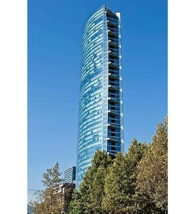 Torre Titanium La Portada en Santiago