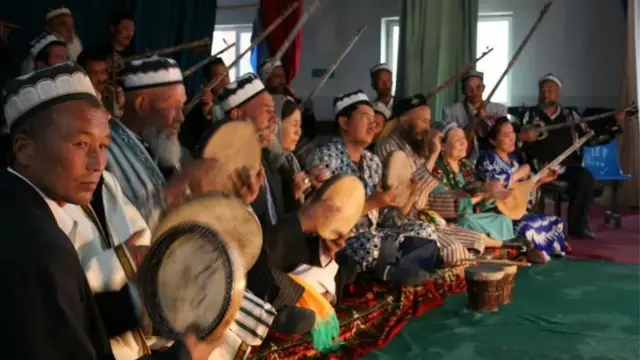 मुक़ाम संगीत वीगरों की सांस्कृतिक पहचान का हिस्सा है