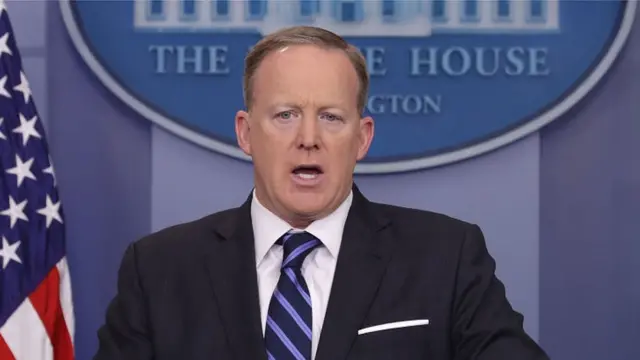 นายฌอน สไปเซอร์ โฆษกประจำทำเนียบประธานาธิบดีสหรัฐฯ กล่าวว่าเรื่องที่เกิดขึ้นน่ากังวลอย่างยิ่ง