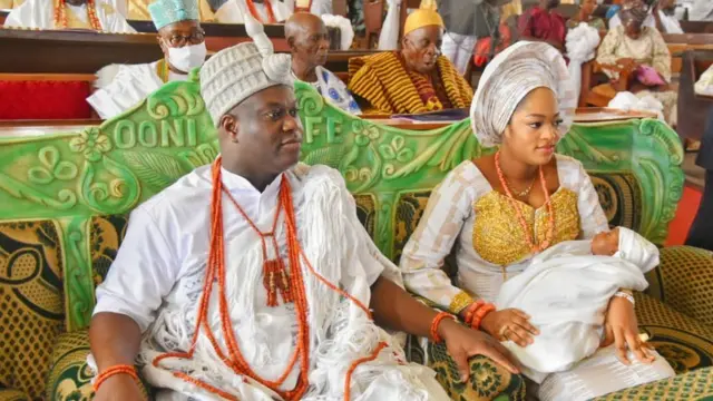 Idile Ooni ni Ṣọọṣi