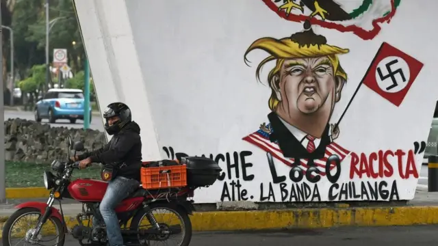 ภาพกราฟิตีต่อต้านนายโดนัลด์ ทรัมป์ในเมืองเม็กซิโก ซิตี ของเม็กซิโก