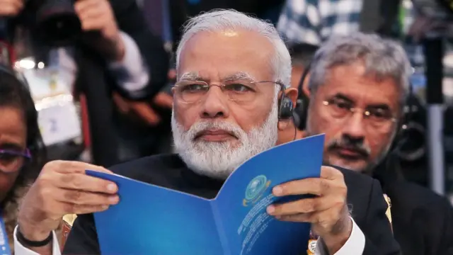 नरेंद्र मोदी