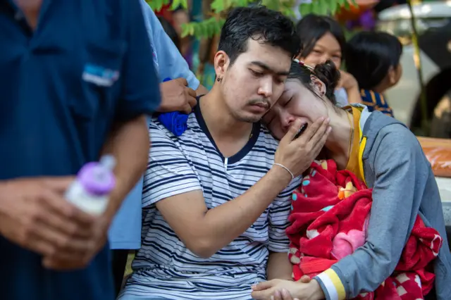 ค﻿รอบครัวที่เศร้าเสียใจ