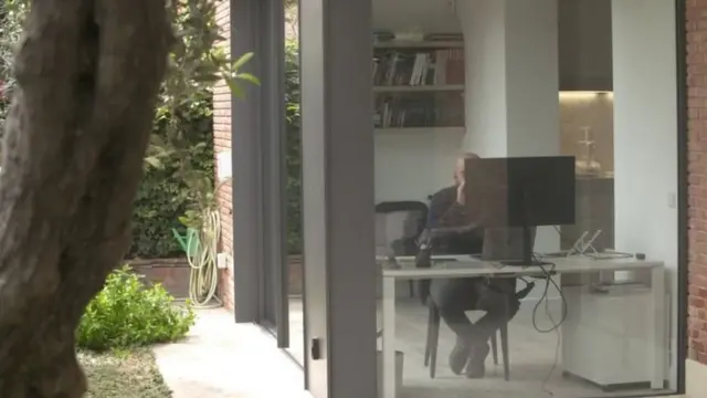 Boufarhat oo ku sugan Barcelona xilli uu shaqadiisa halkaas ka watay