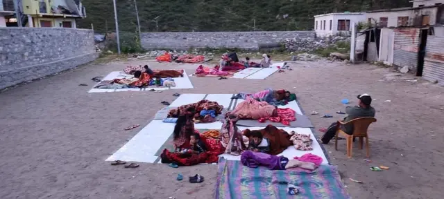 भूकम्प पीडित