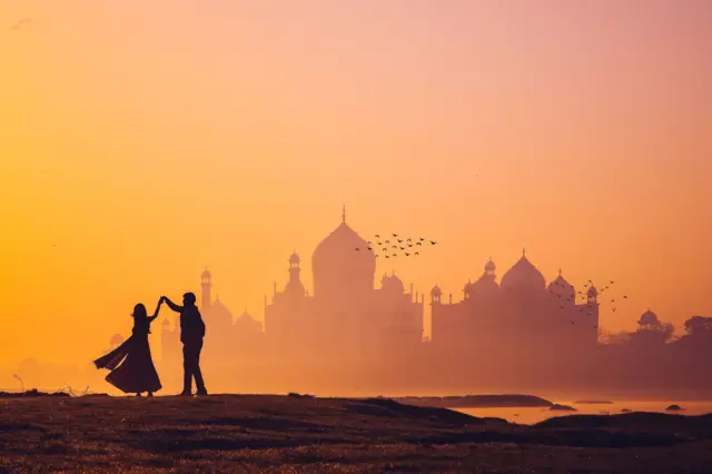 `லிவ்-இன்` உறவில் இருக்கவே கூடாதா?