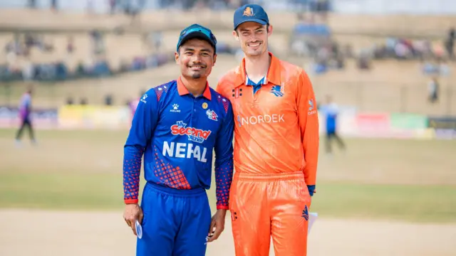 दुई टोलीका कप्तान